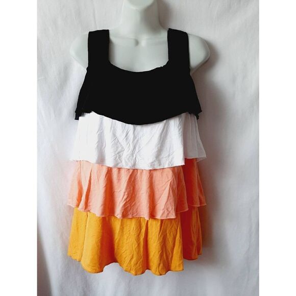 Cato Tops - Cato tiered sleeveless sz medium blouse